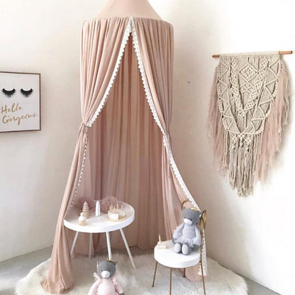 Ciel de lit bébé rose