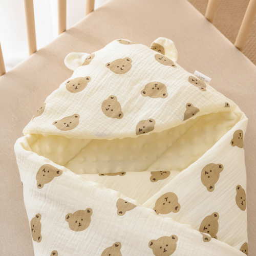 Nid d'ange pour bébé beige motif ours 